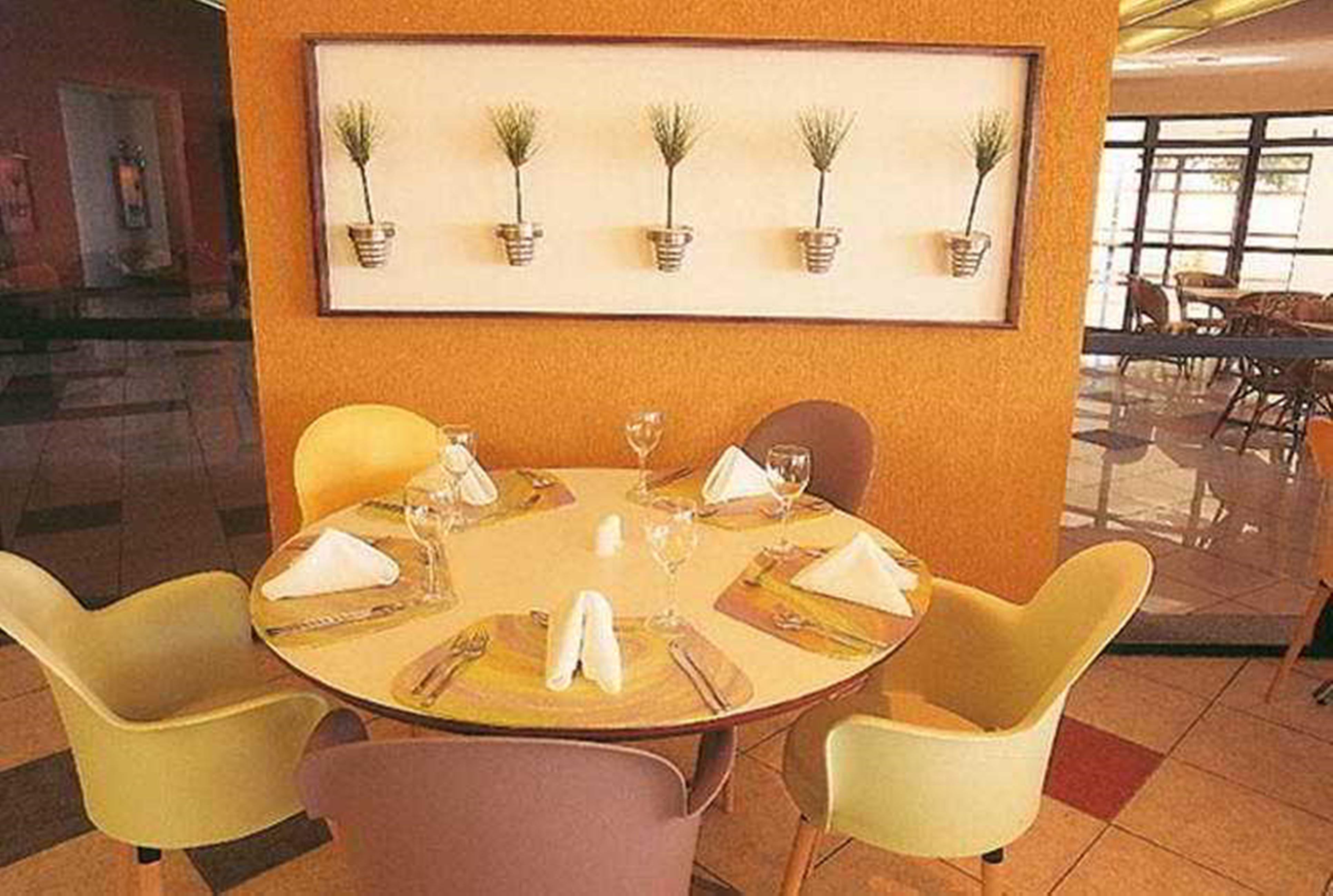 Iate Plaza Hotel Fortaleza  Restaurant billede